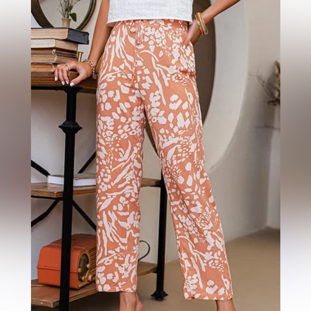 Simple Orange and White Ankle Cropped Pants